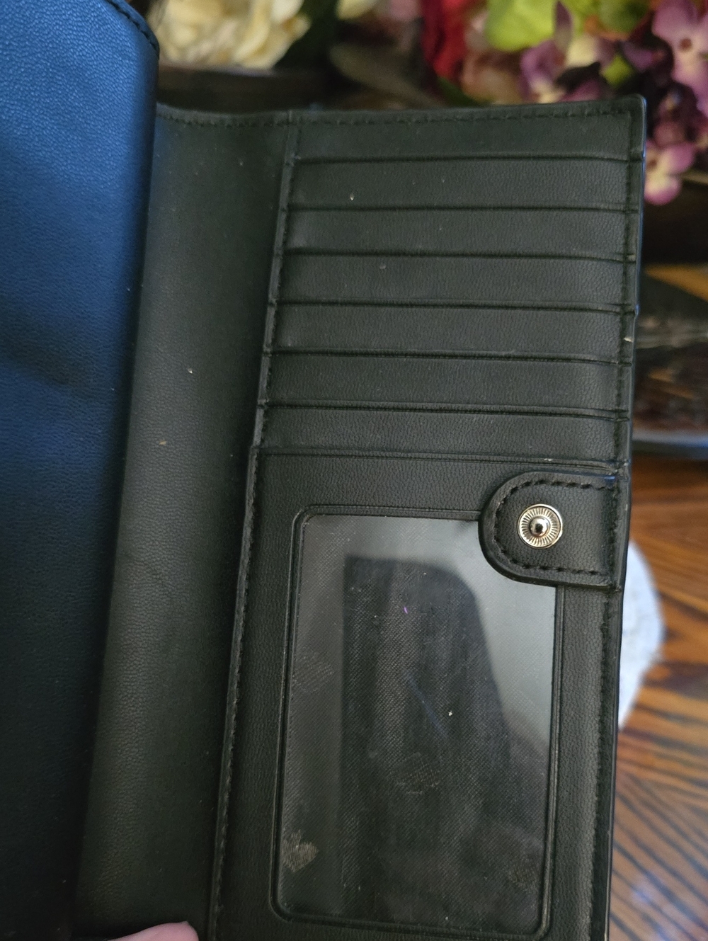 Kate Spade Wallet - Picture 4 of 8